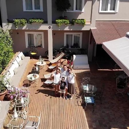 A&B Home Hotel Гёчек Экстерьер фото