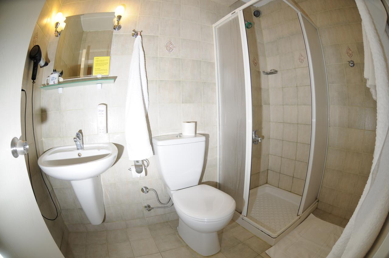 A&B Home Hotel Гёчек Экстерьер фото