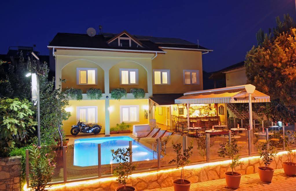 A&B Home Hotel Гёчек Экстерьер фото