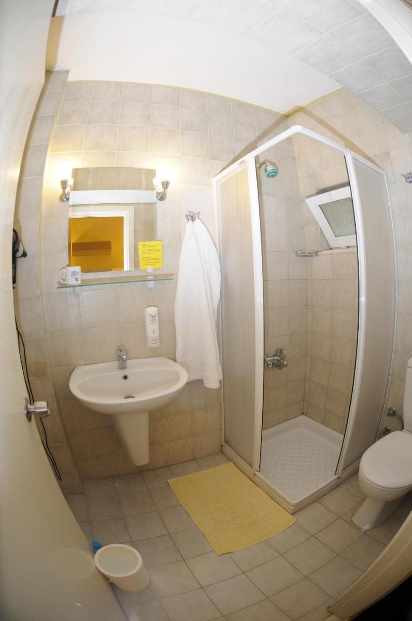 A&B Home Hotel Гёчек Экстерьер фото